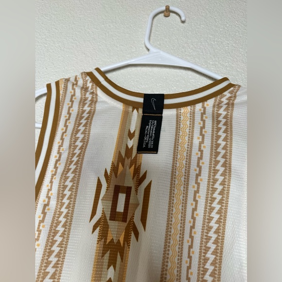 NWT Nike Air Dri-FIT Basketball Jersey Hoopxfly CD0417-133 Men's - Picture 4 of 4